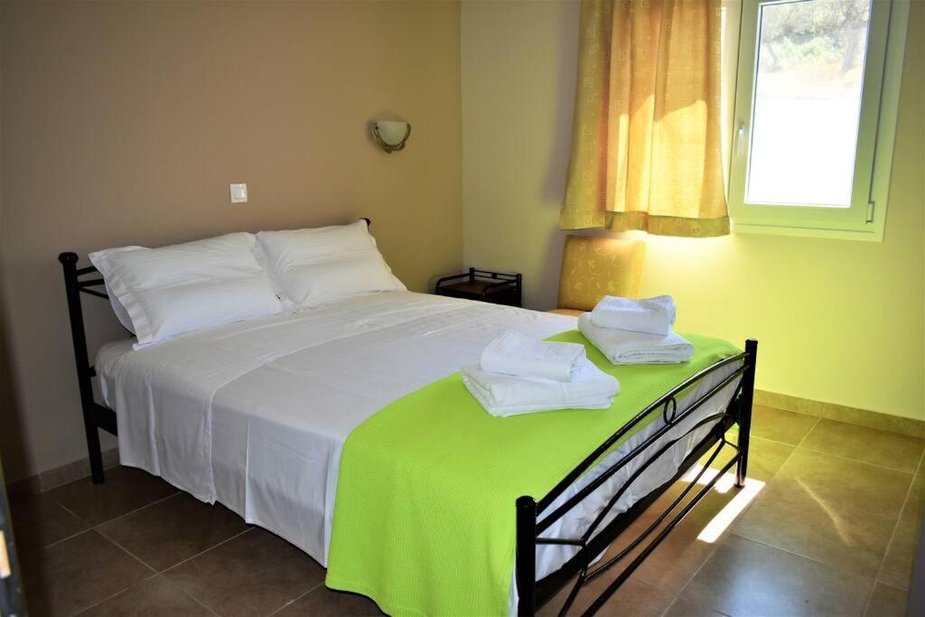 Smailis Apartment 1 Koroni  外观 照片
